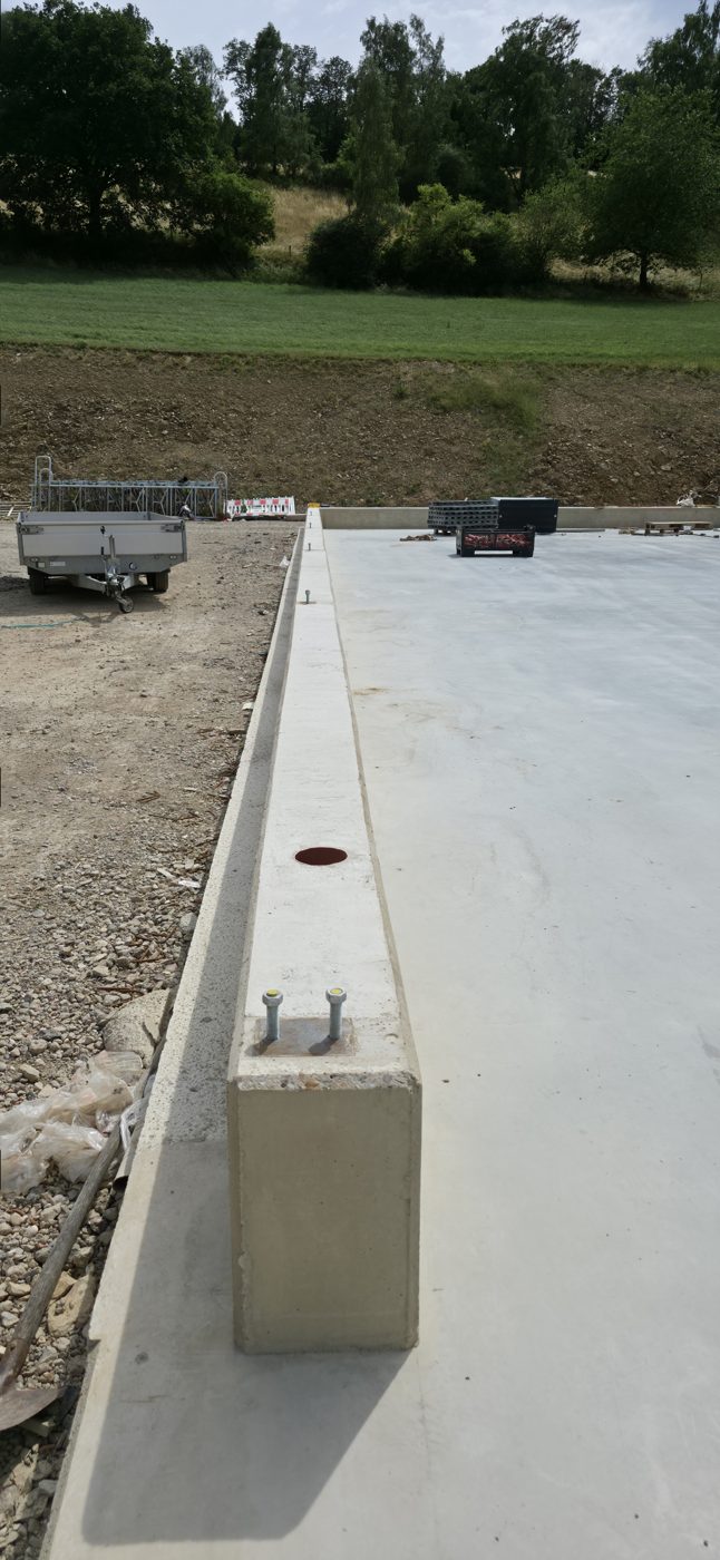 Bodenplatte mit Streifenfundament, betoniert nach unserem Betonplan